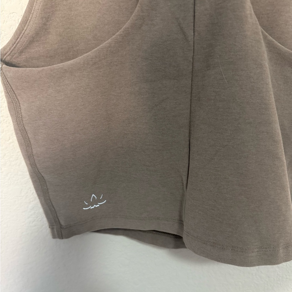 Beyond Yoga Spacedye Refocus Cropped Tank with Shelf Bra Birch Heather Beige XS - Picture 6 of 8